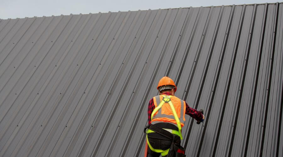 Professional residential roofers in Epworth, IA